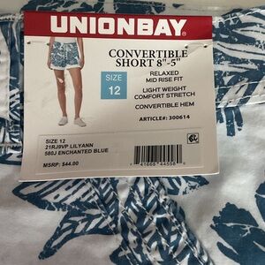 UNIONBAY White Shorts with Blue Leaf Print